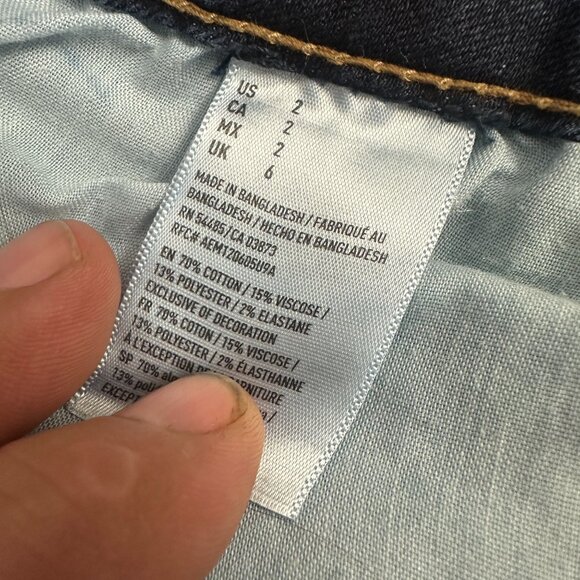 American Eagle Outfitters Super Stretch Midi Denim Shorts Size 2 Dark Wash - Picture 4 of 7